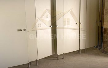 الكومباكت HPL: الحل الأمثل لأبواب الحمامات